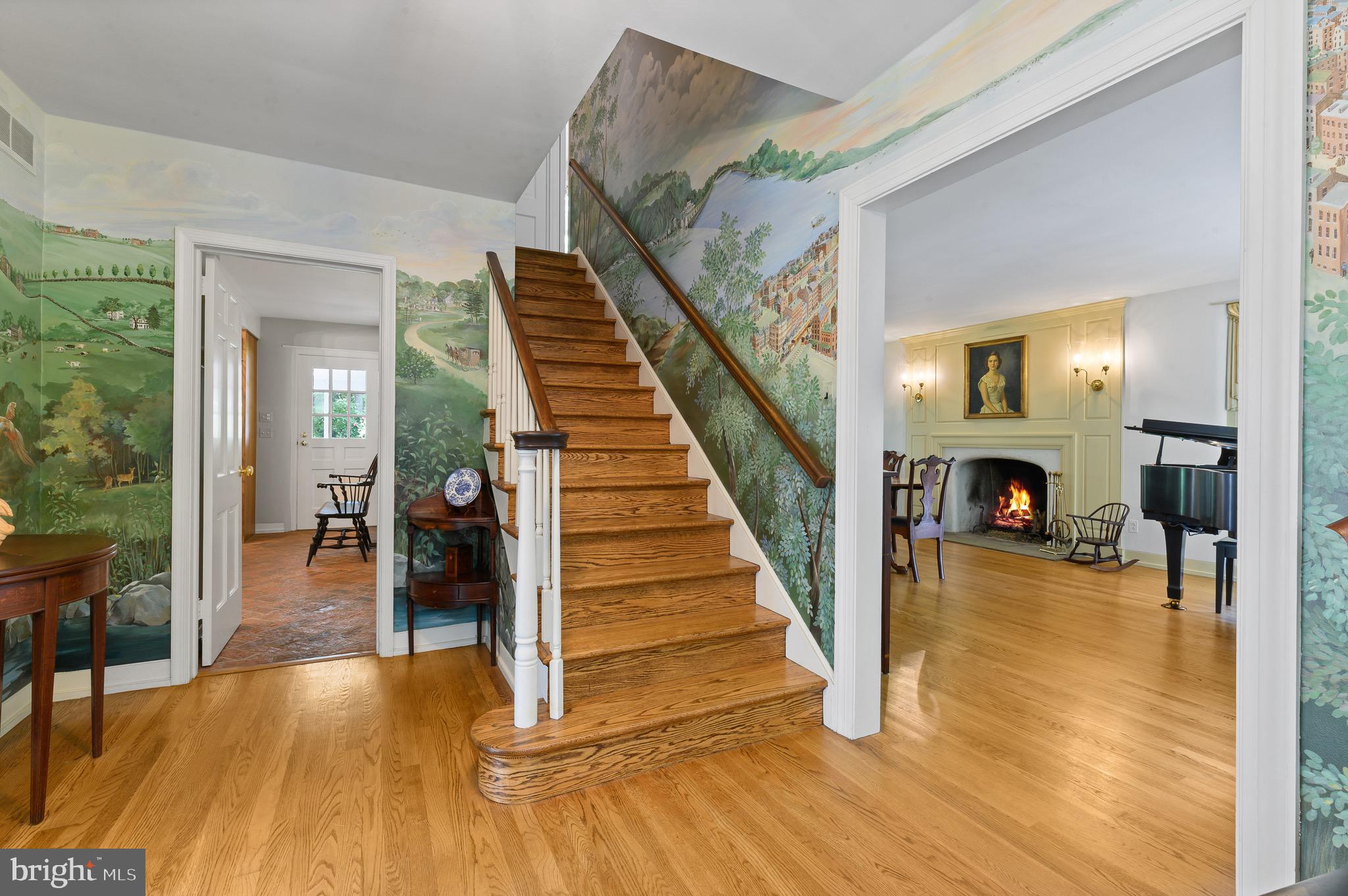 RADNOR HUNT - Residential