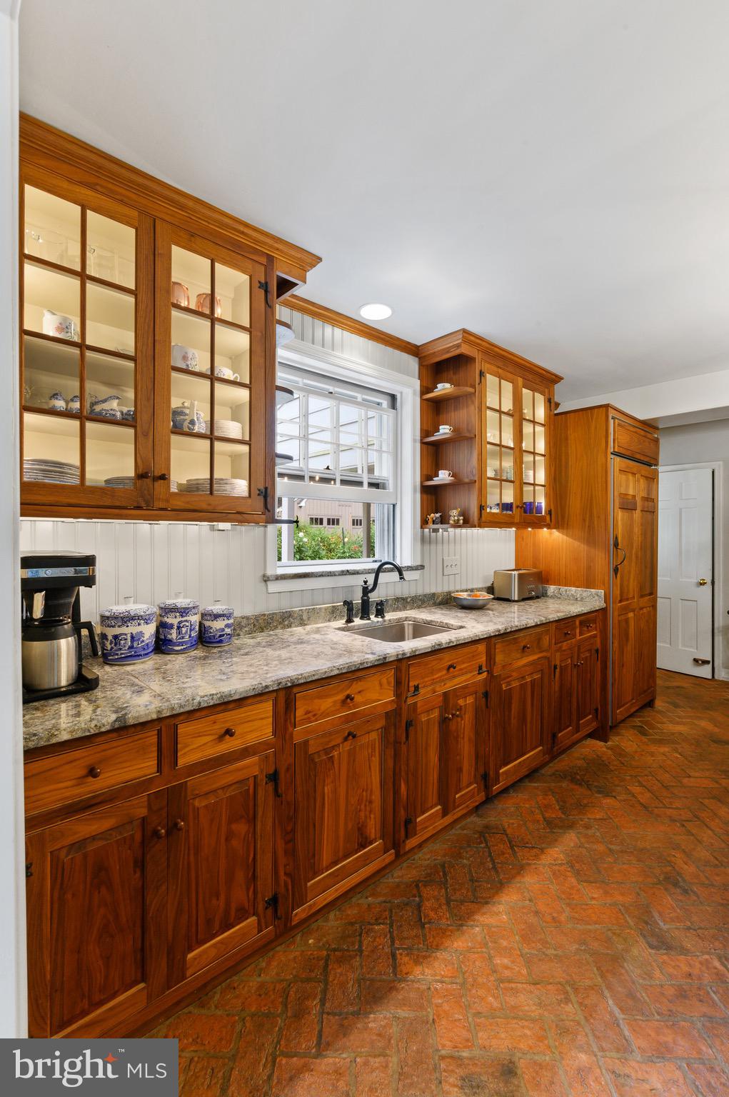 RADNOR HUNT - Residential