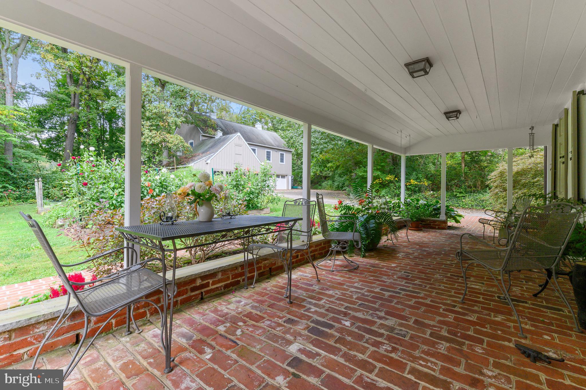 RADNOR HUNT - Residential