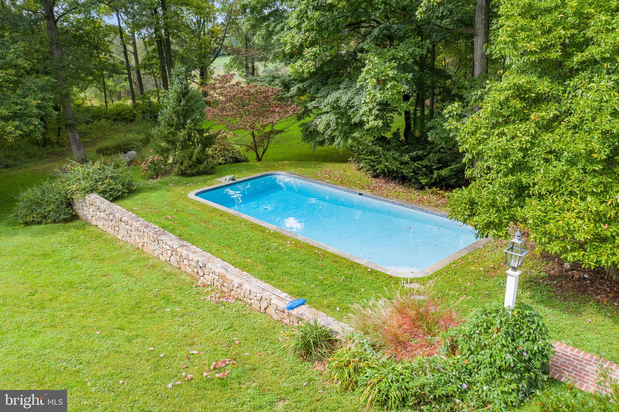 RADNOR HUNT - Residential