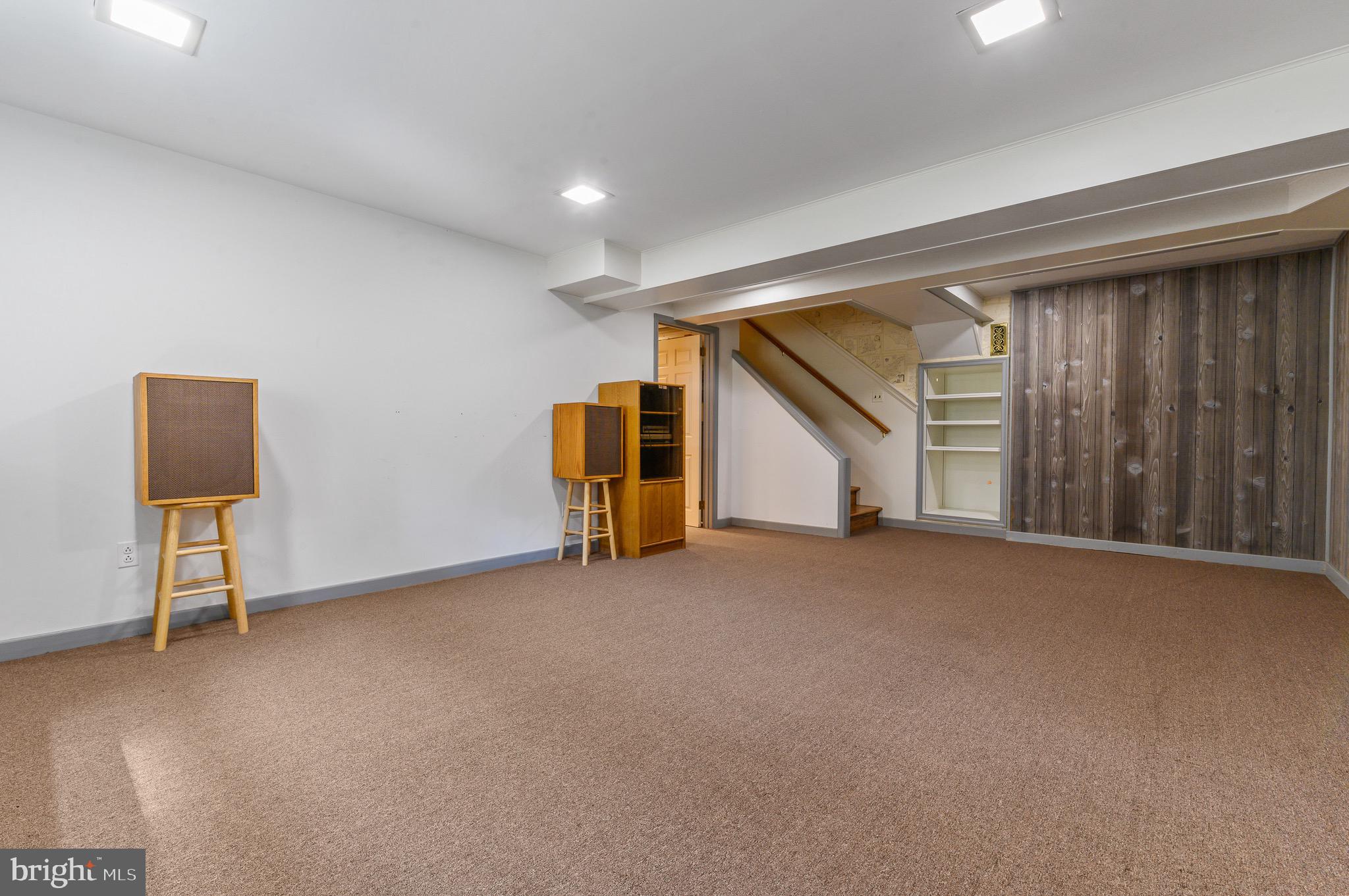 RADNOR HUNT - Residential