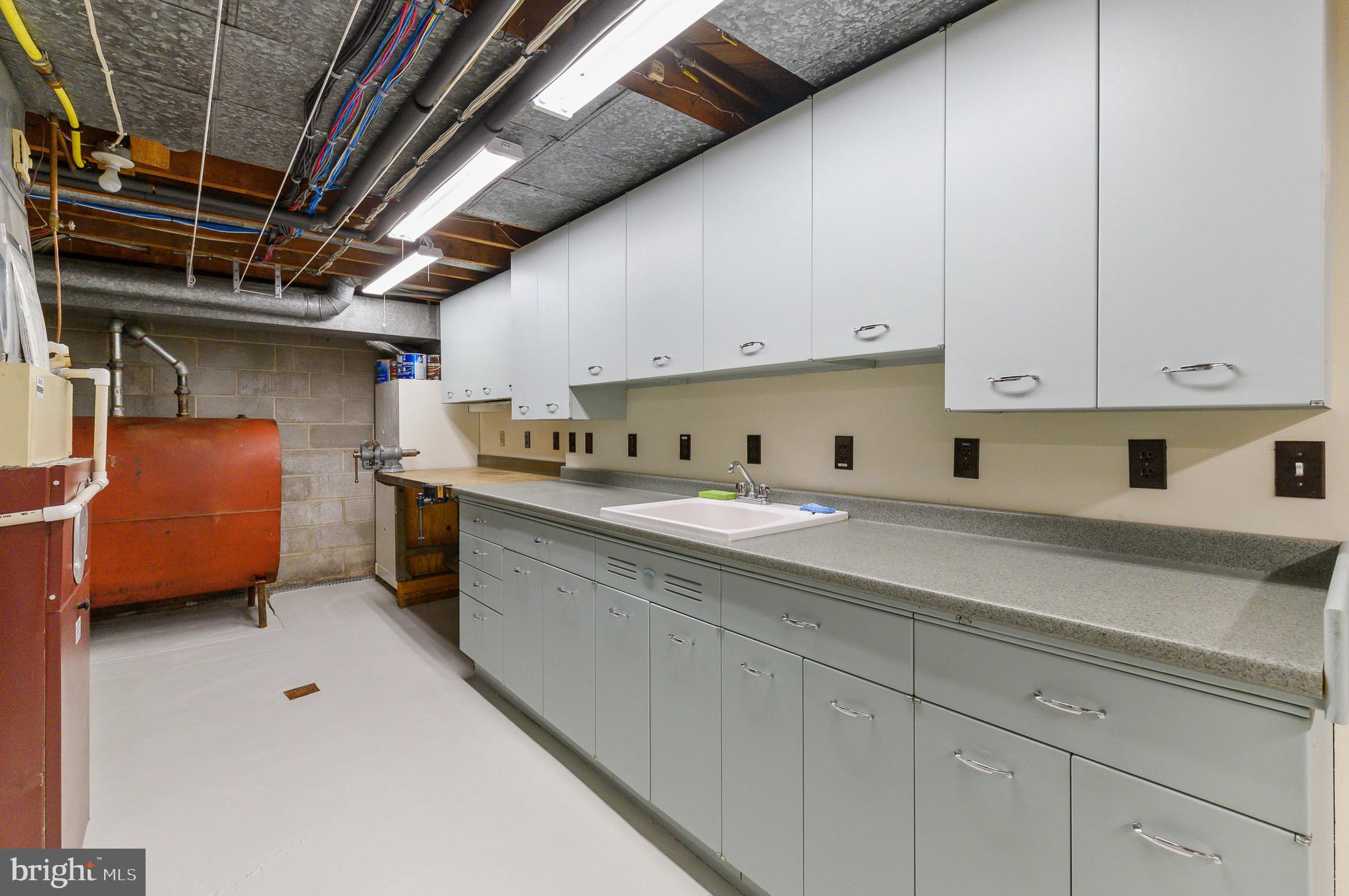 RADNOR HUNT - Residential