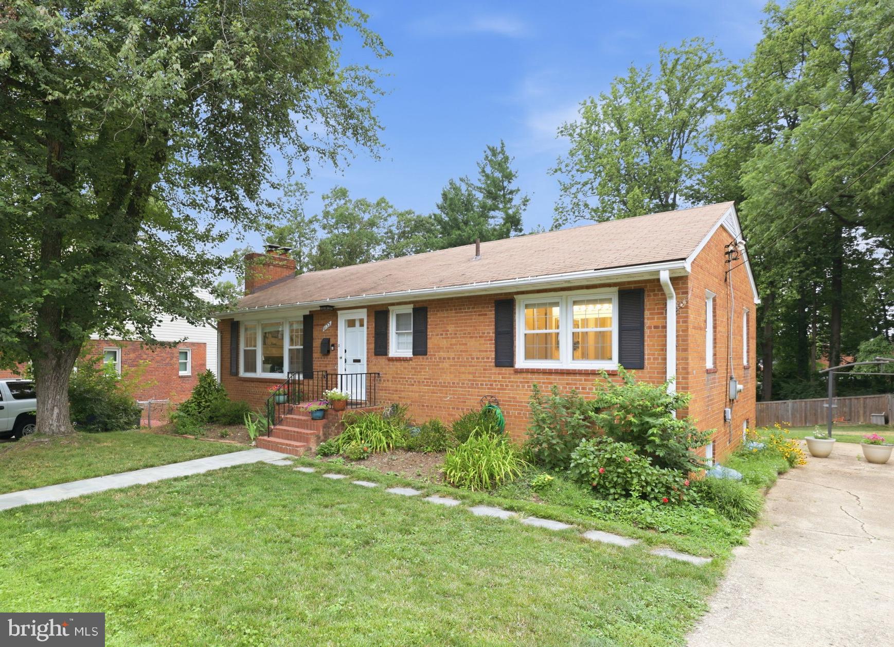 6133 9TH ROAD N