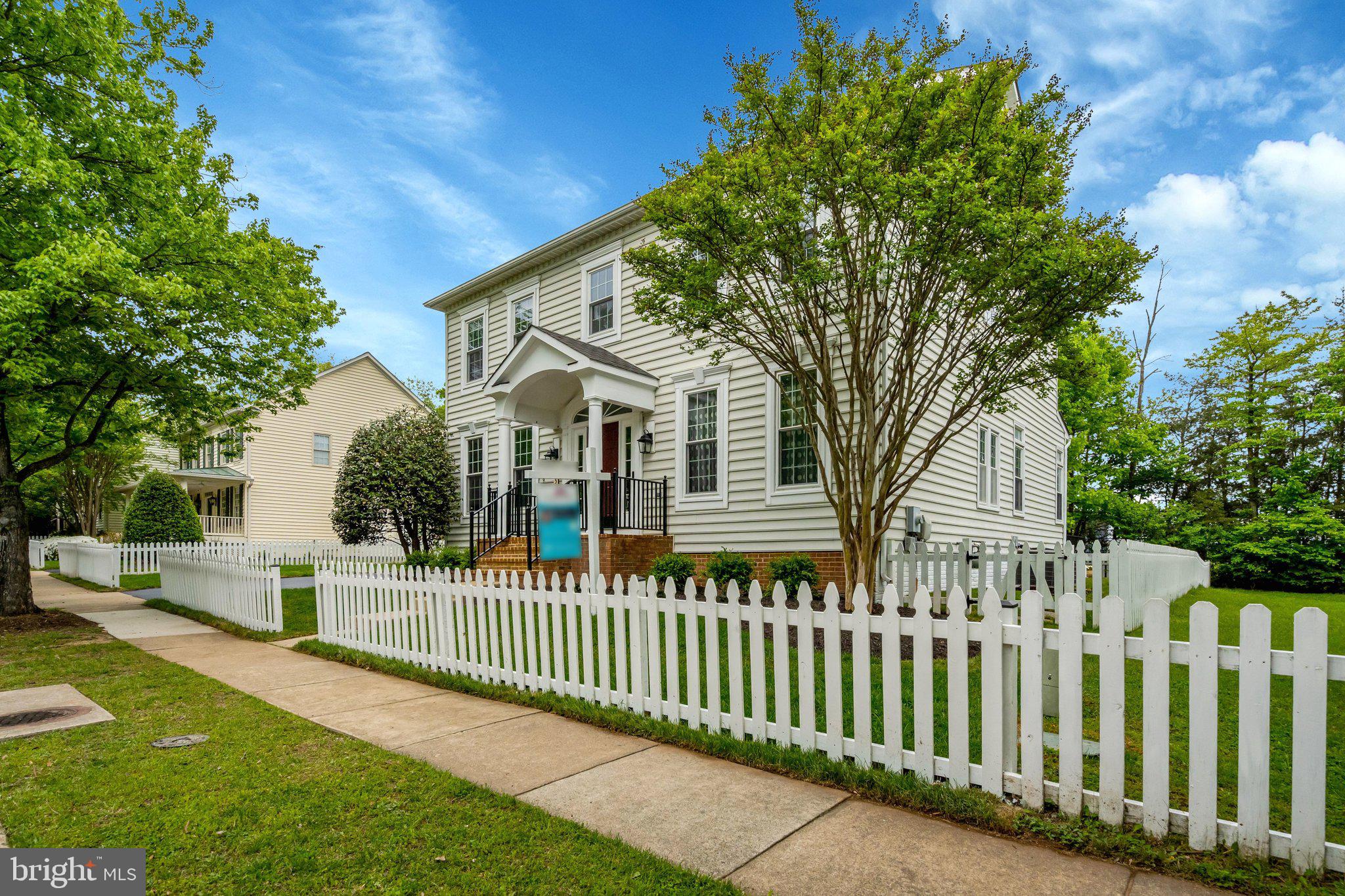 BELMONT GREENE - Residential