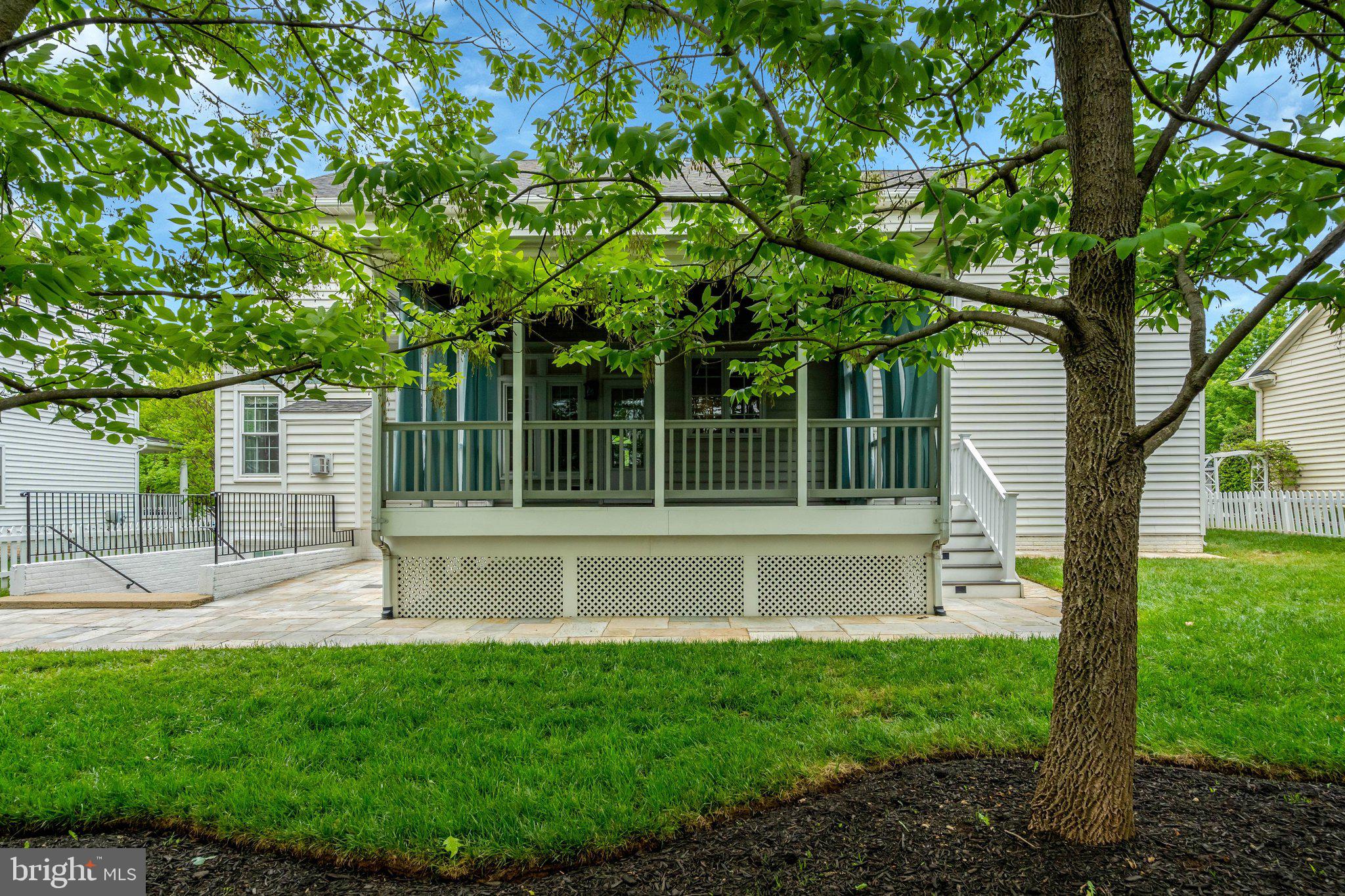 BELMONT GREENE - Residential