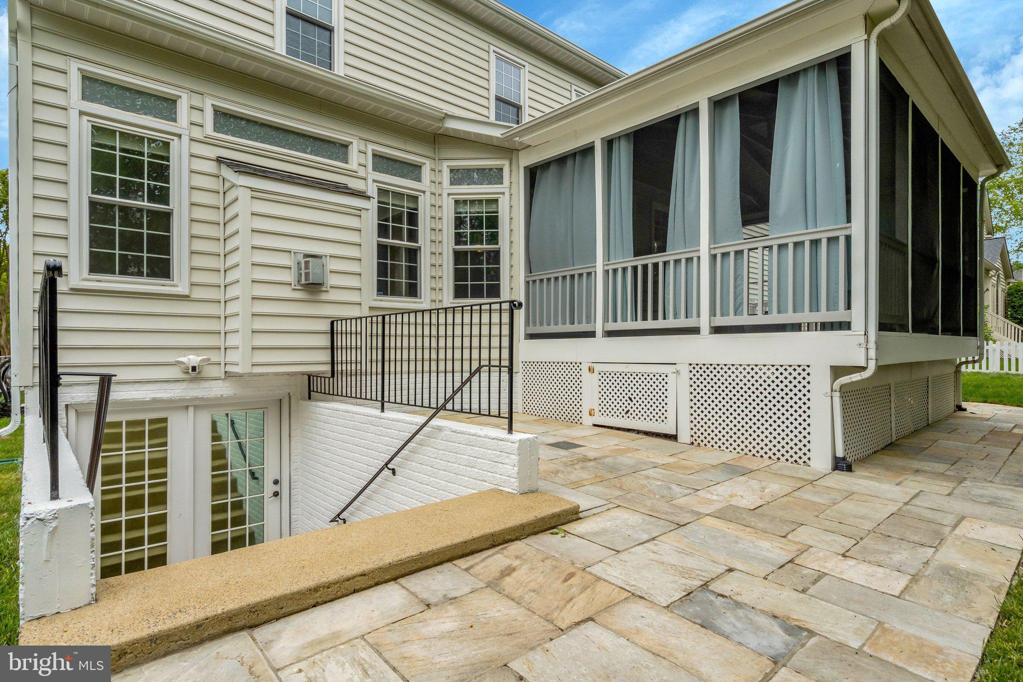 BELMONT GREENE - Residential