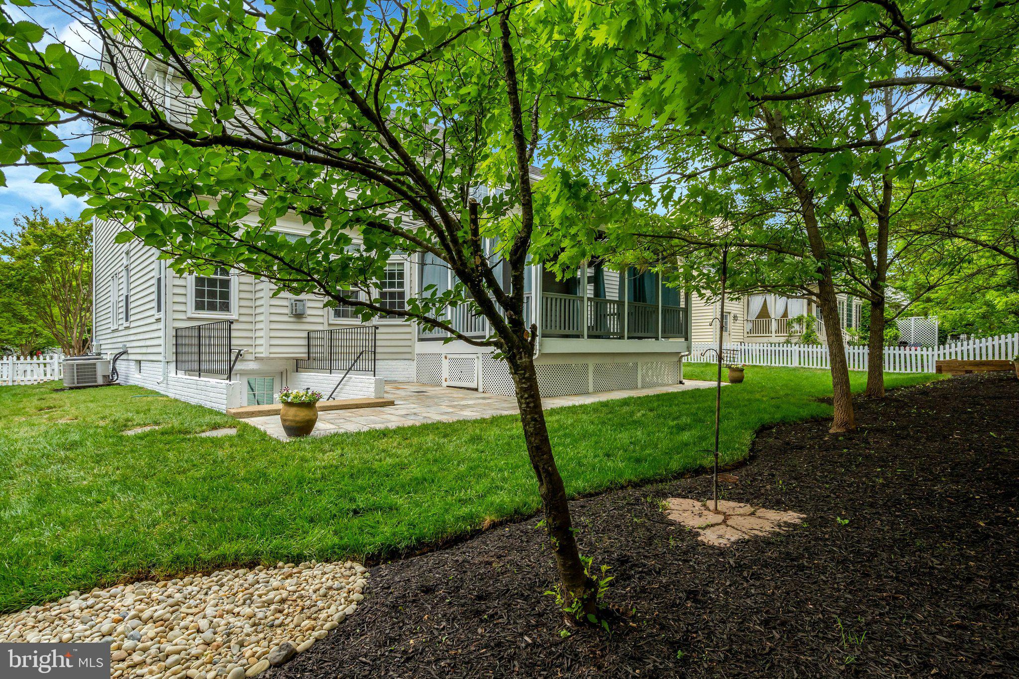 BELMONT GREENE - Residential