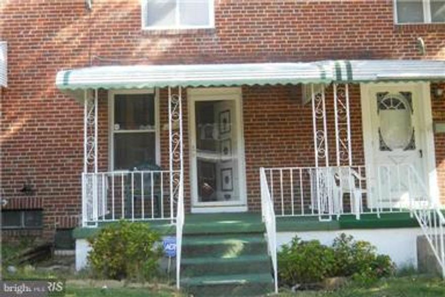 SECTION 8 WELCOME!!! Beautifully well maintained 2bd 1fb w off street parking. Hdwds floors, gas heat, nice kitchen, partially finished lower level with a flush.