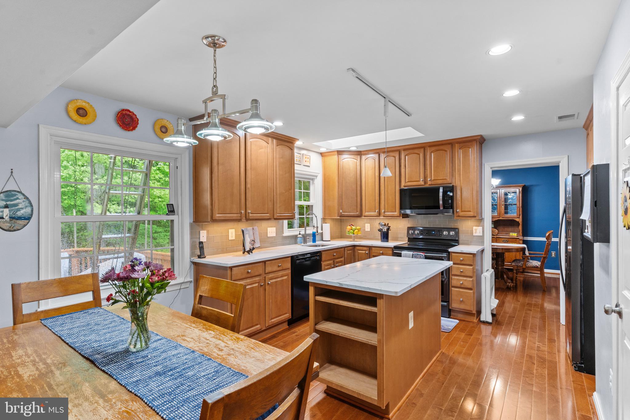 LAKEWOOD HILLS - Residential