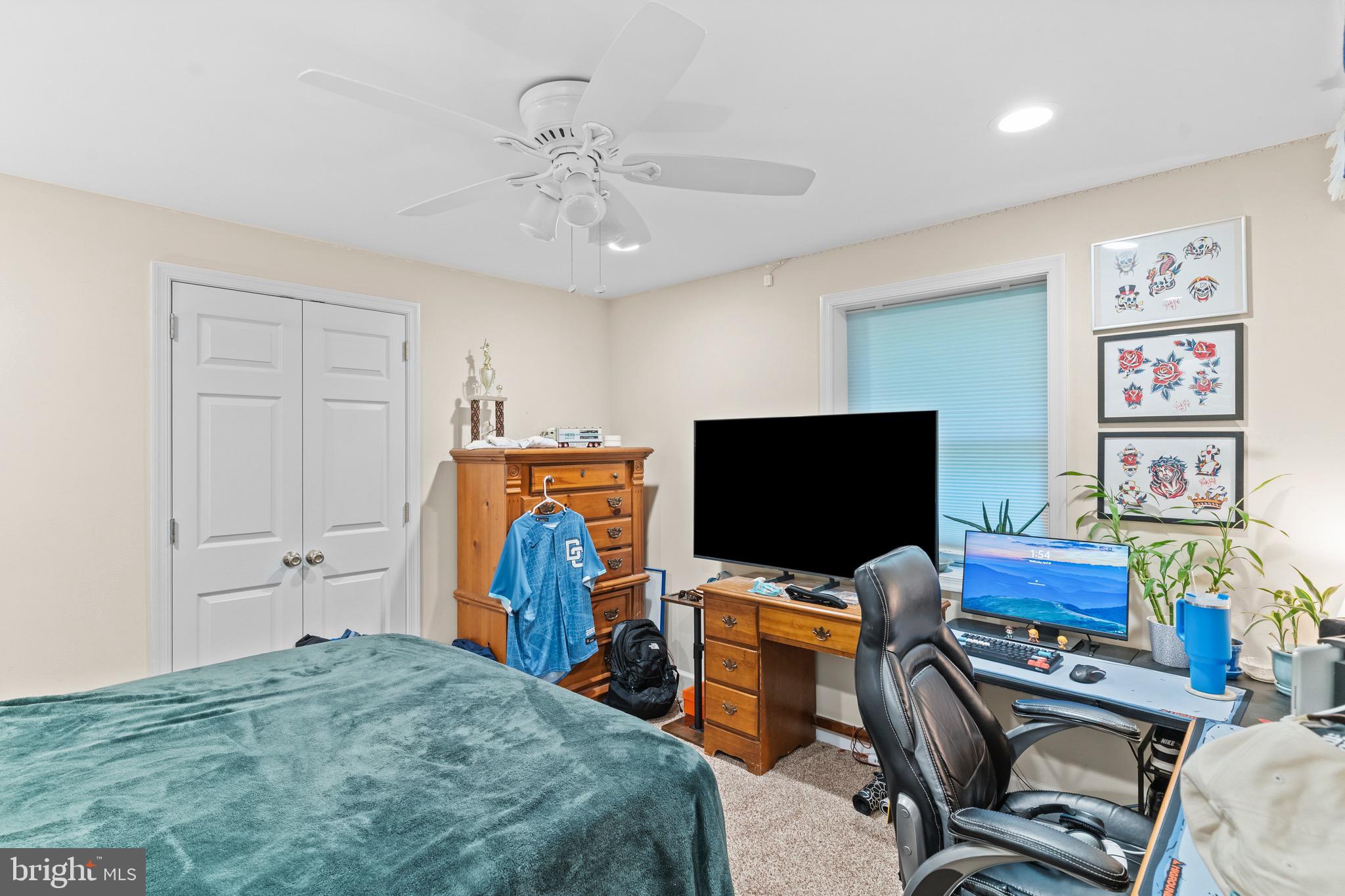 LAKEWOOD HILLS - Residential