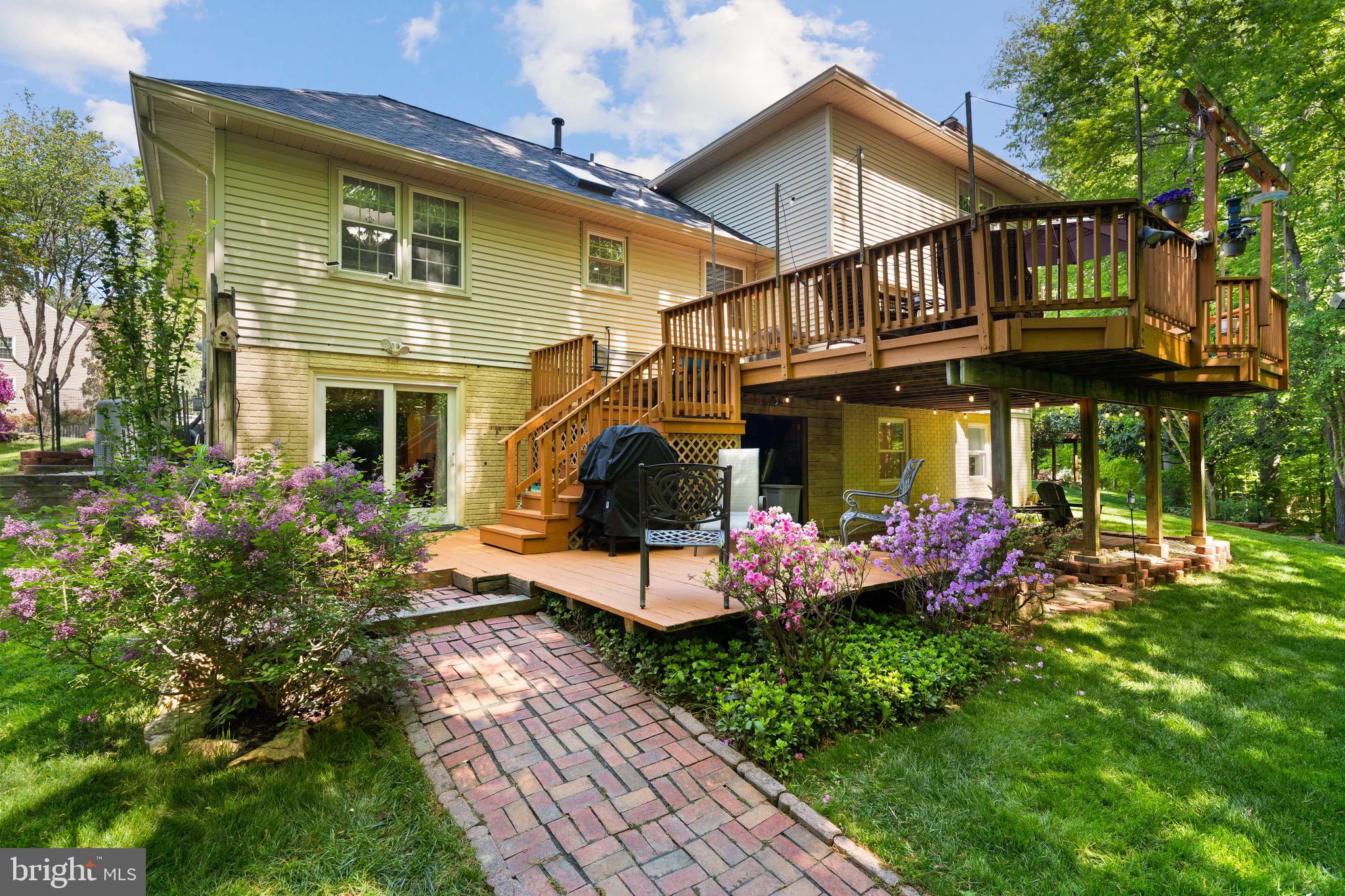 LAKEWOOD HILLS - Residential