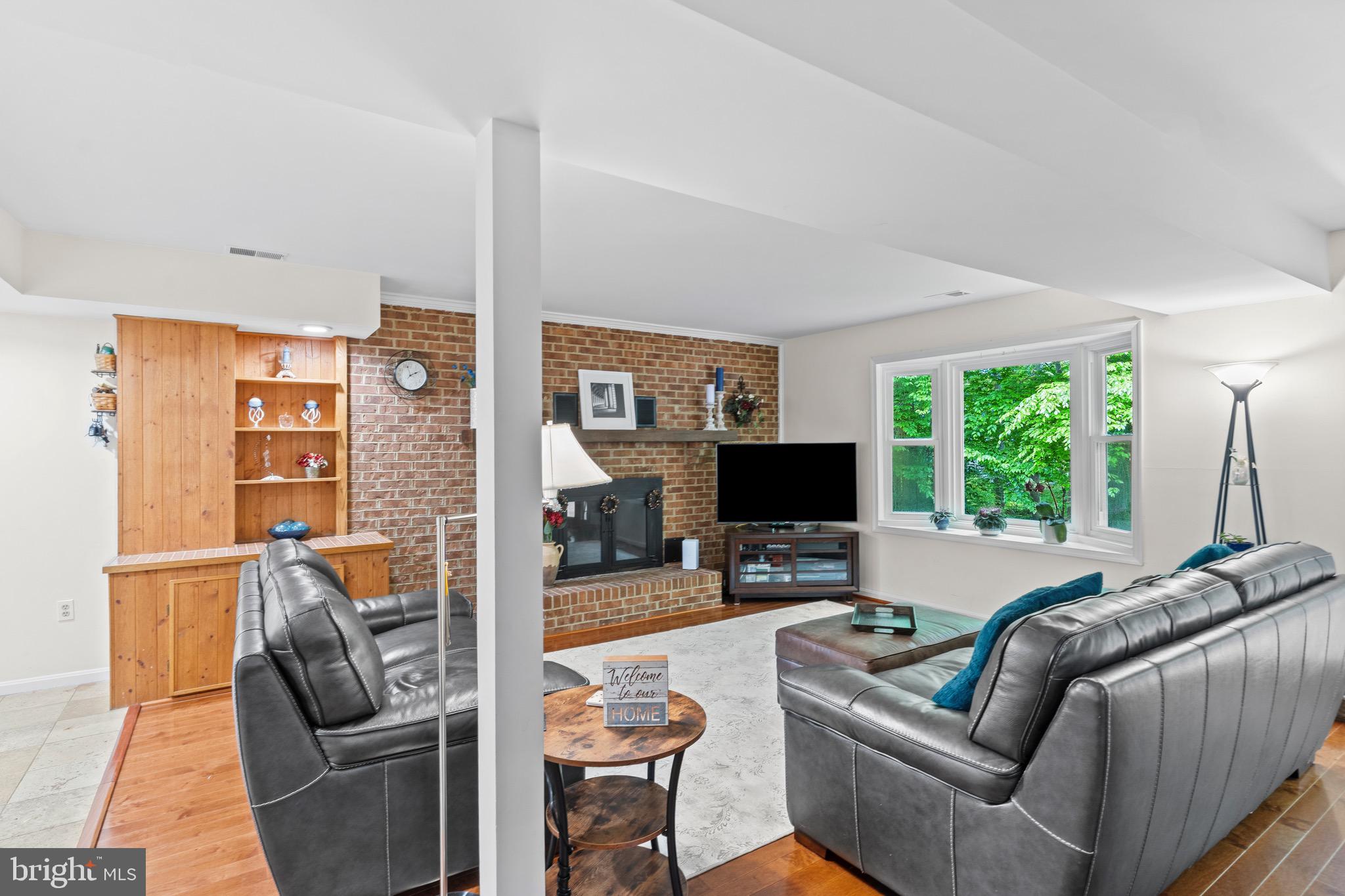 LAKEWOOD HILLS - Residential