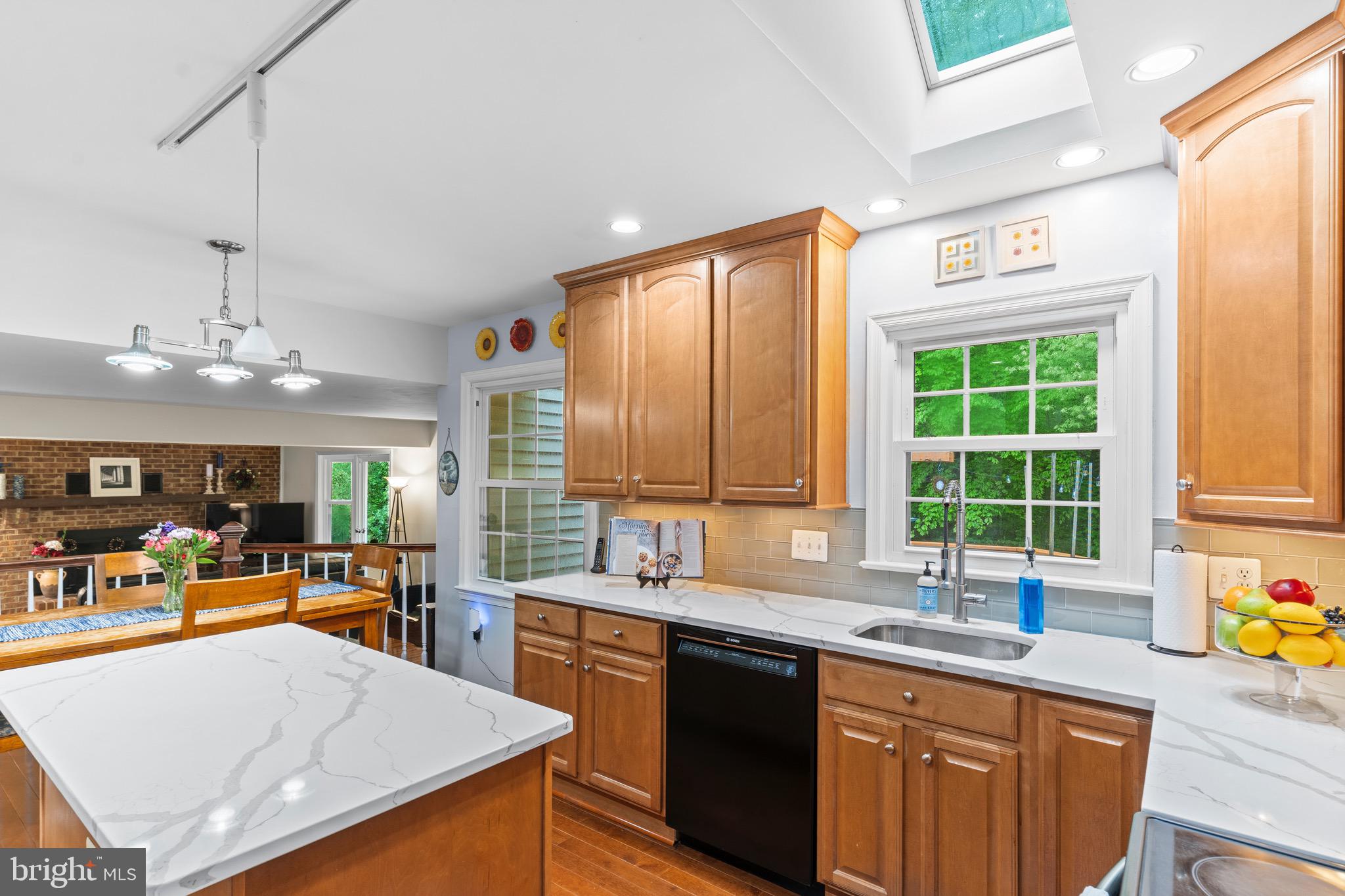 LAKEWOOD HILLS - Residential