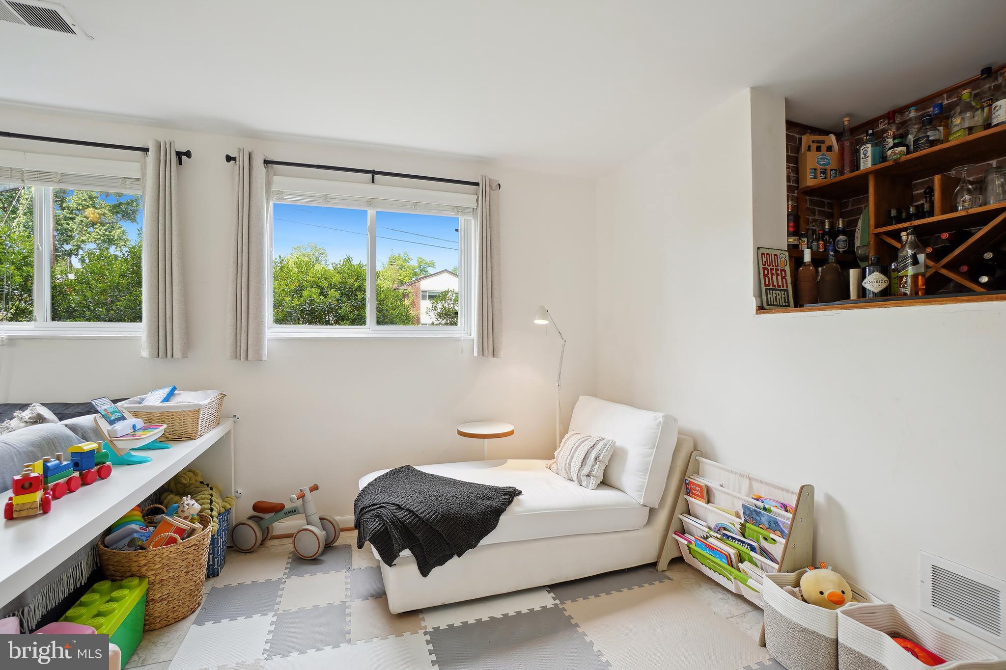 CARROLL KNOLLS - Residential