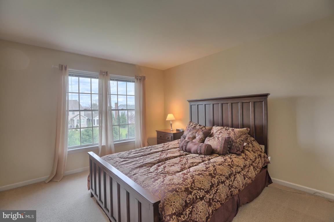 OLDE FIELD - Residential
