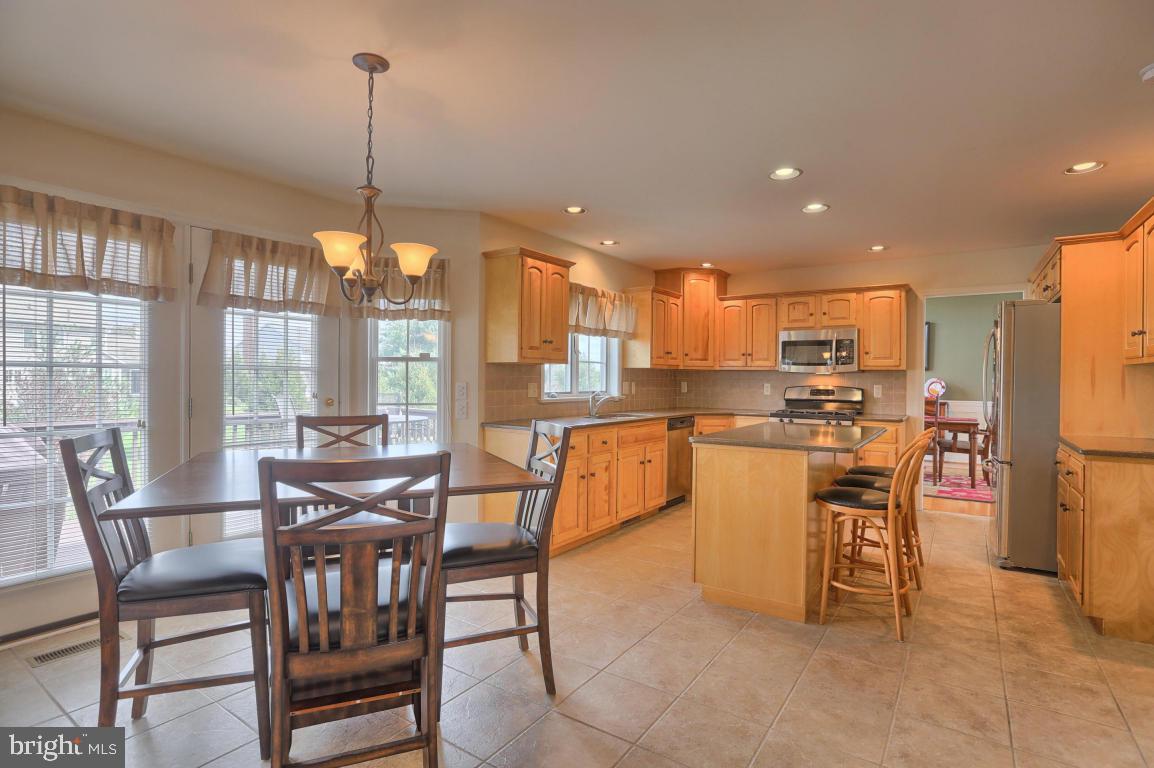 OLDE FIELD - Residential