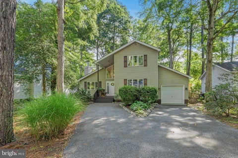 Homes For Sale - 13 Royal Oaks Drive<br/> OCEAN PINES, MD 21811