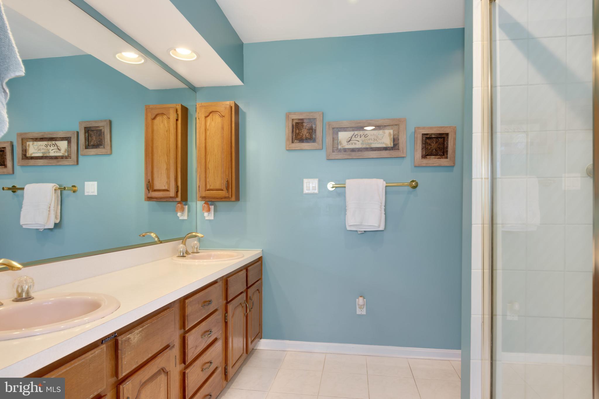 SHIPPING CREEK - Residential