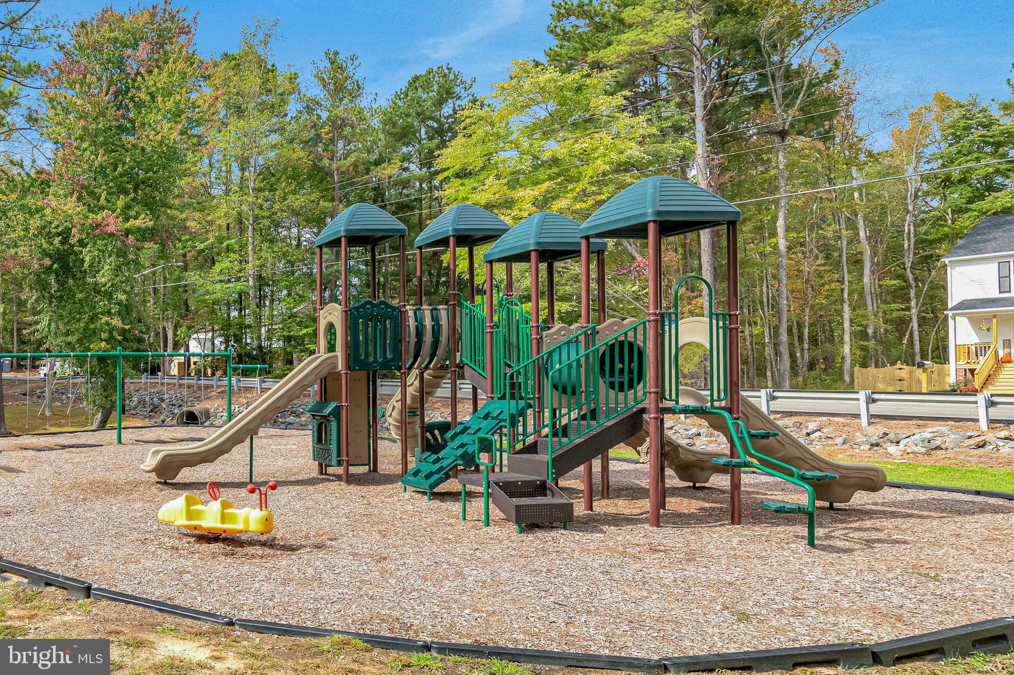 LAKE CAROLINE - Residential