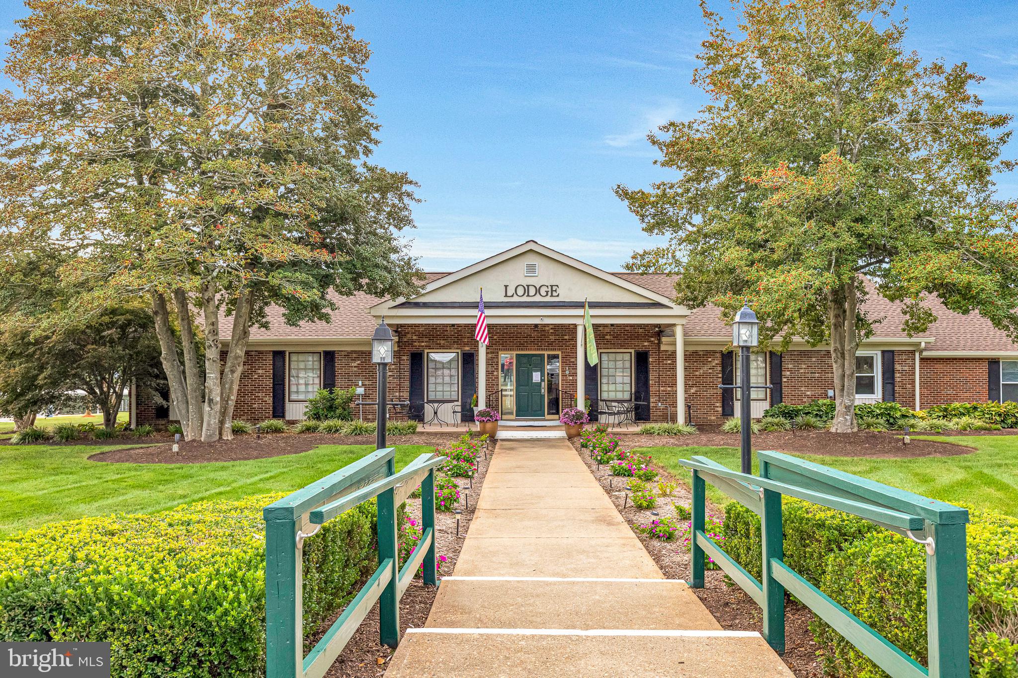 LAKE CAROLINE - Residential