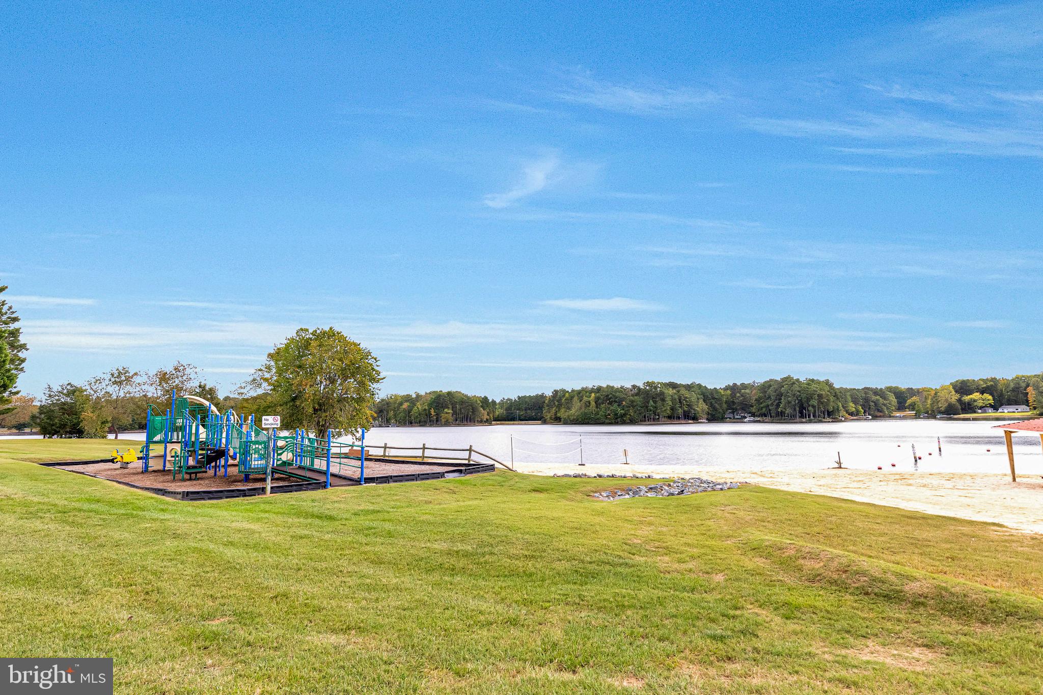 LAKE CAROLINE - Residential