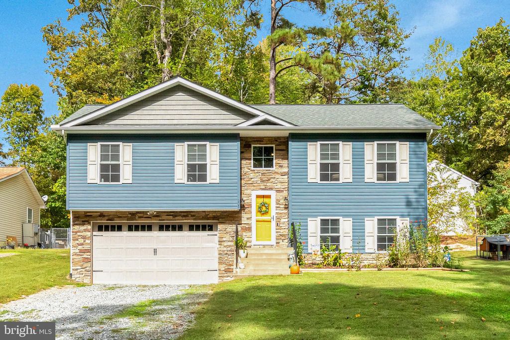 Photo of 205 Clinton Drive, RUTHER GLEN, VA 22546 (MLS # VACV2009056)