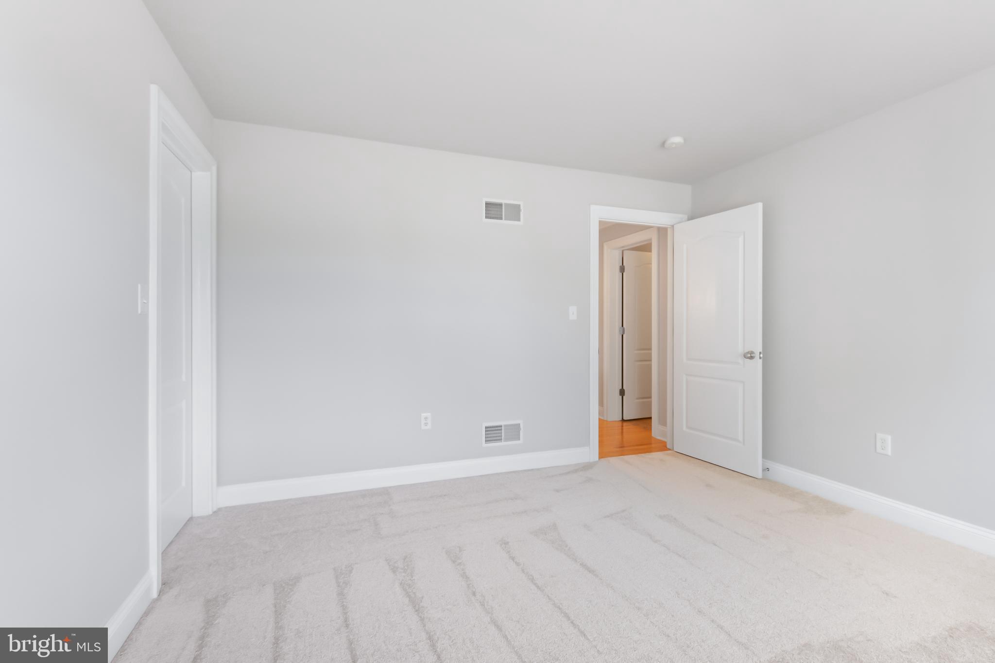 MEADOW RUN - Residential