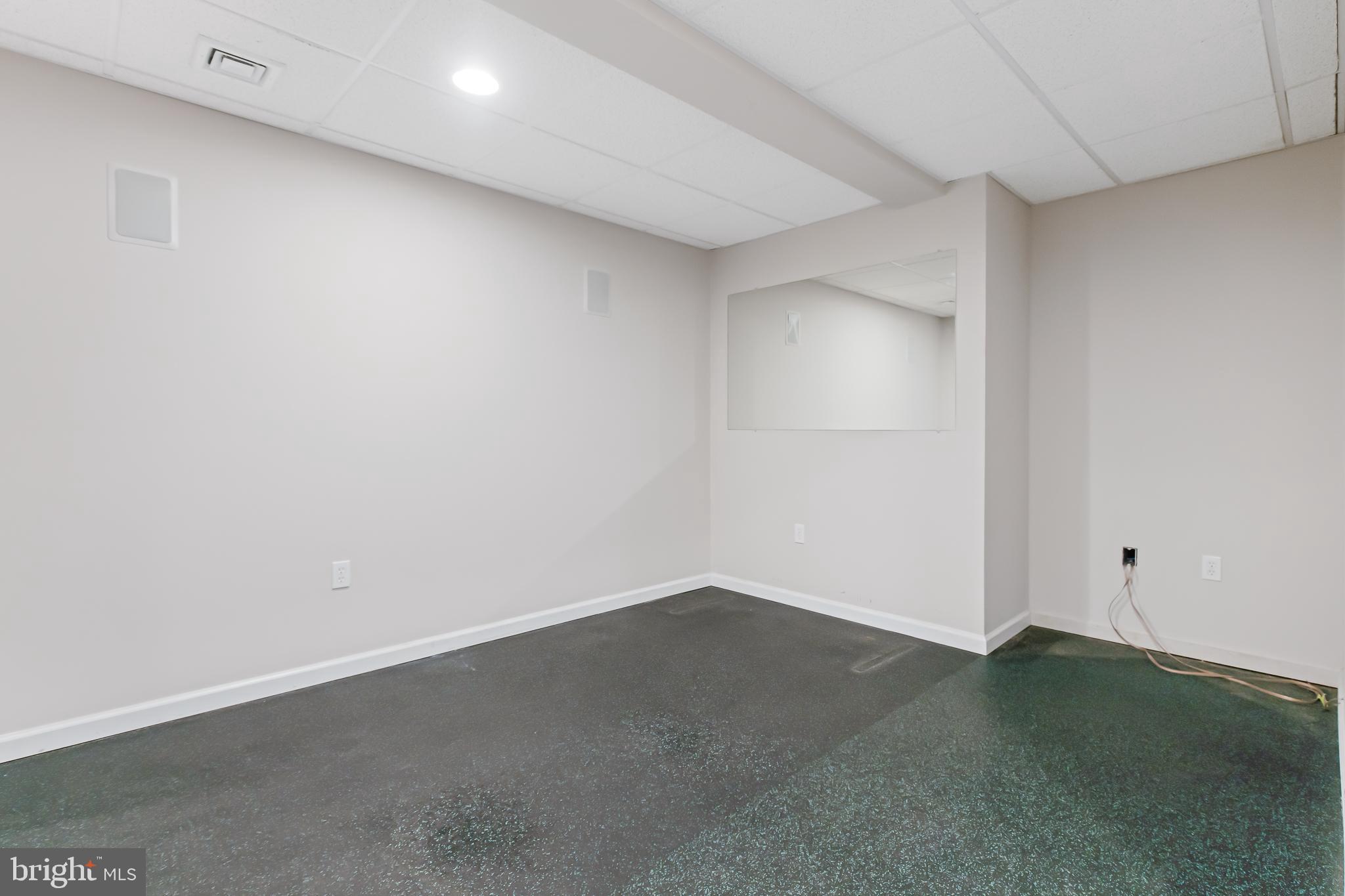 MEADOW RUN - Residential