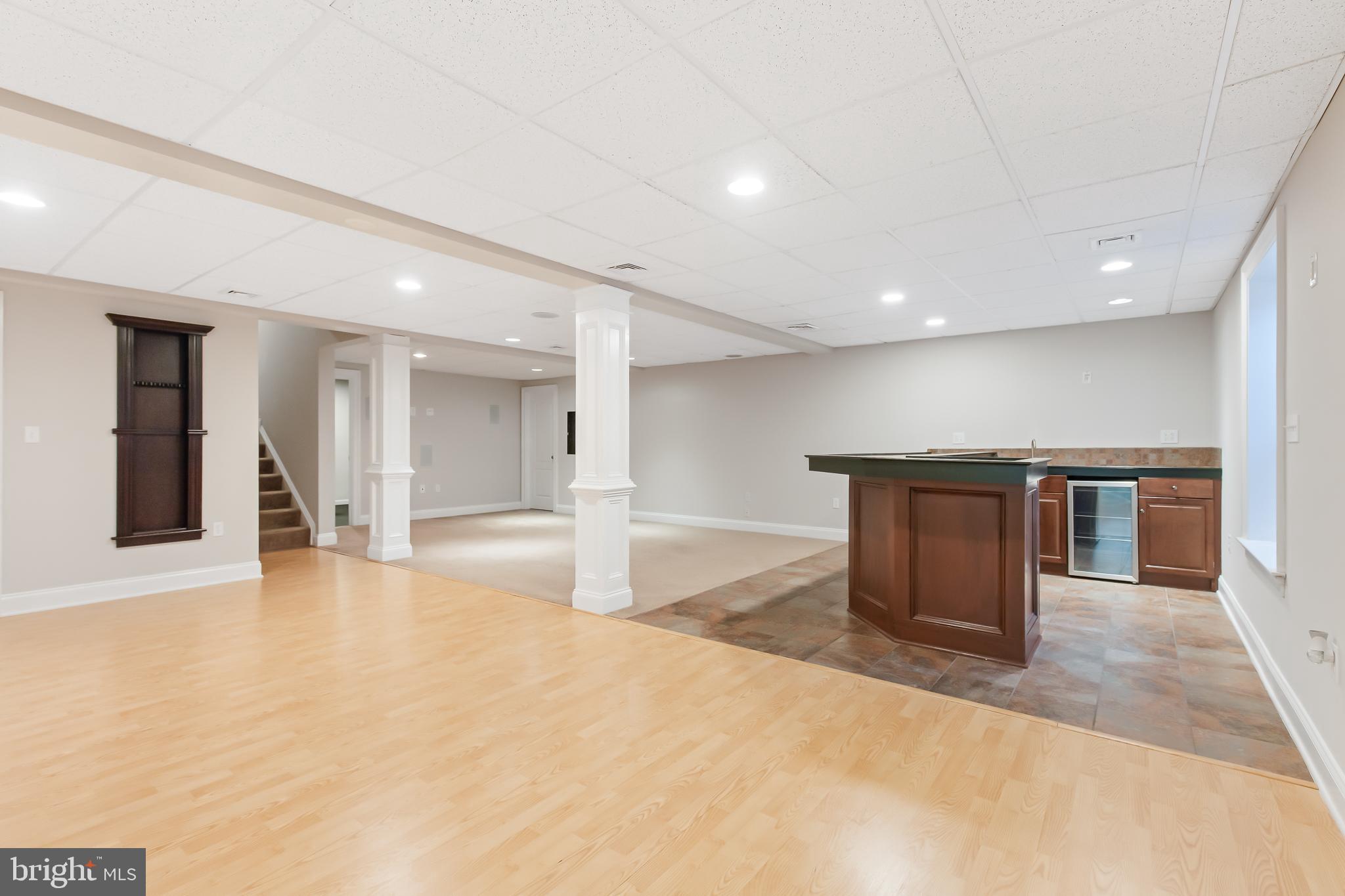 MEADOW RUN - Residential