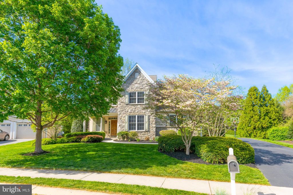 Photo of 215 Meadow Creek Drive, LANDISVILLE, PA 17538 (MLS # PALA2068902)