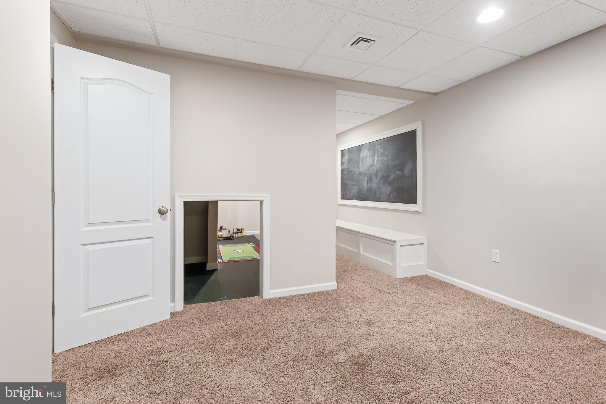 MEADOW RUN - Residential