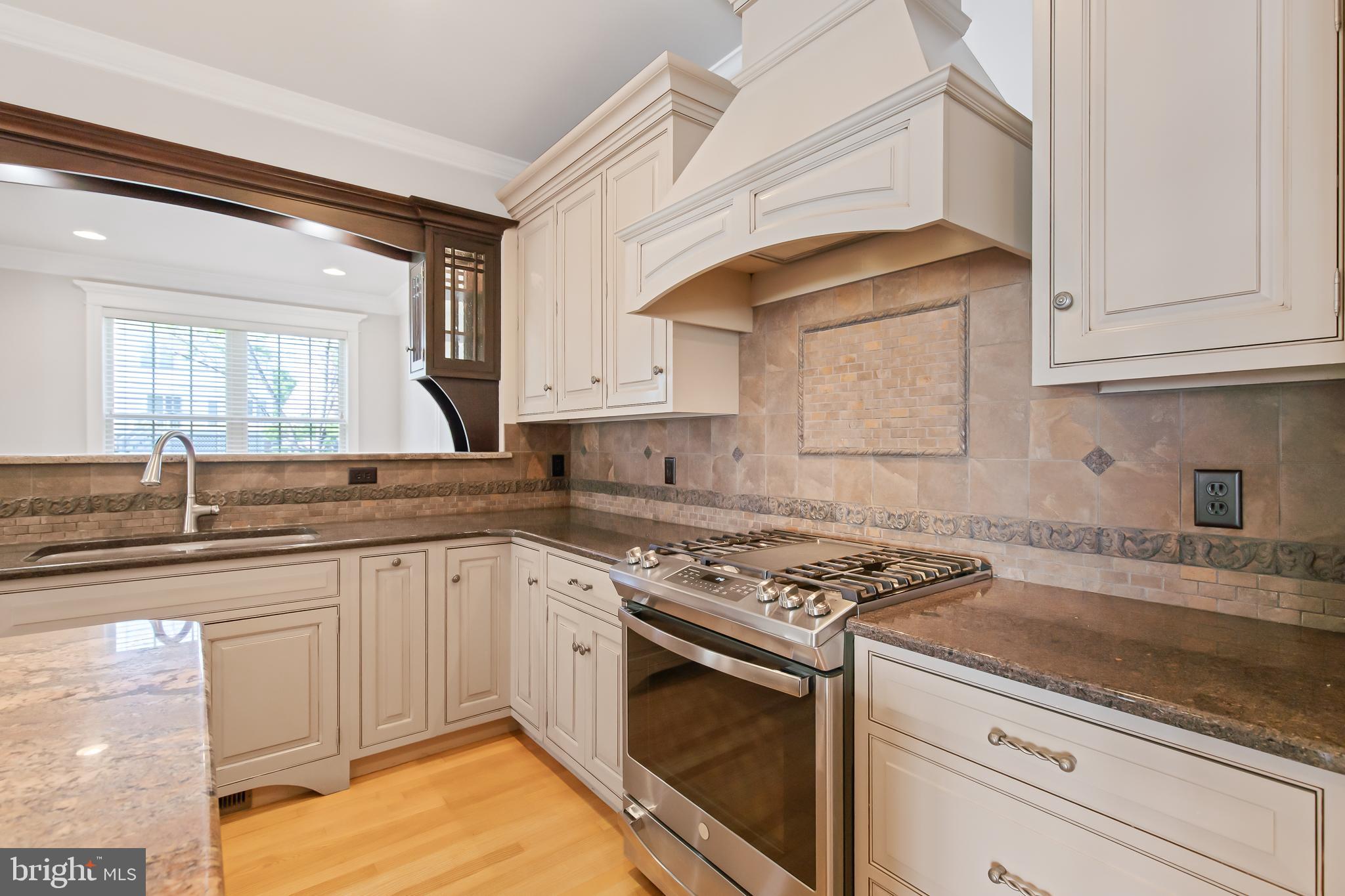 MEADOW RUN - Residential