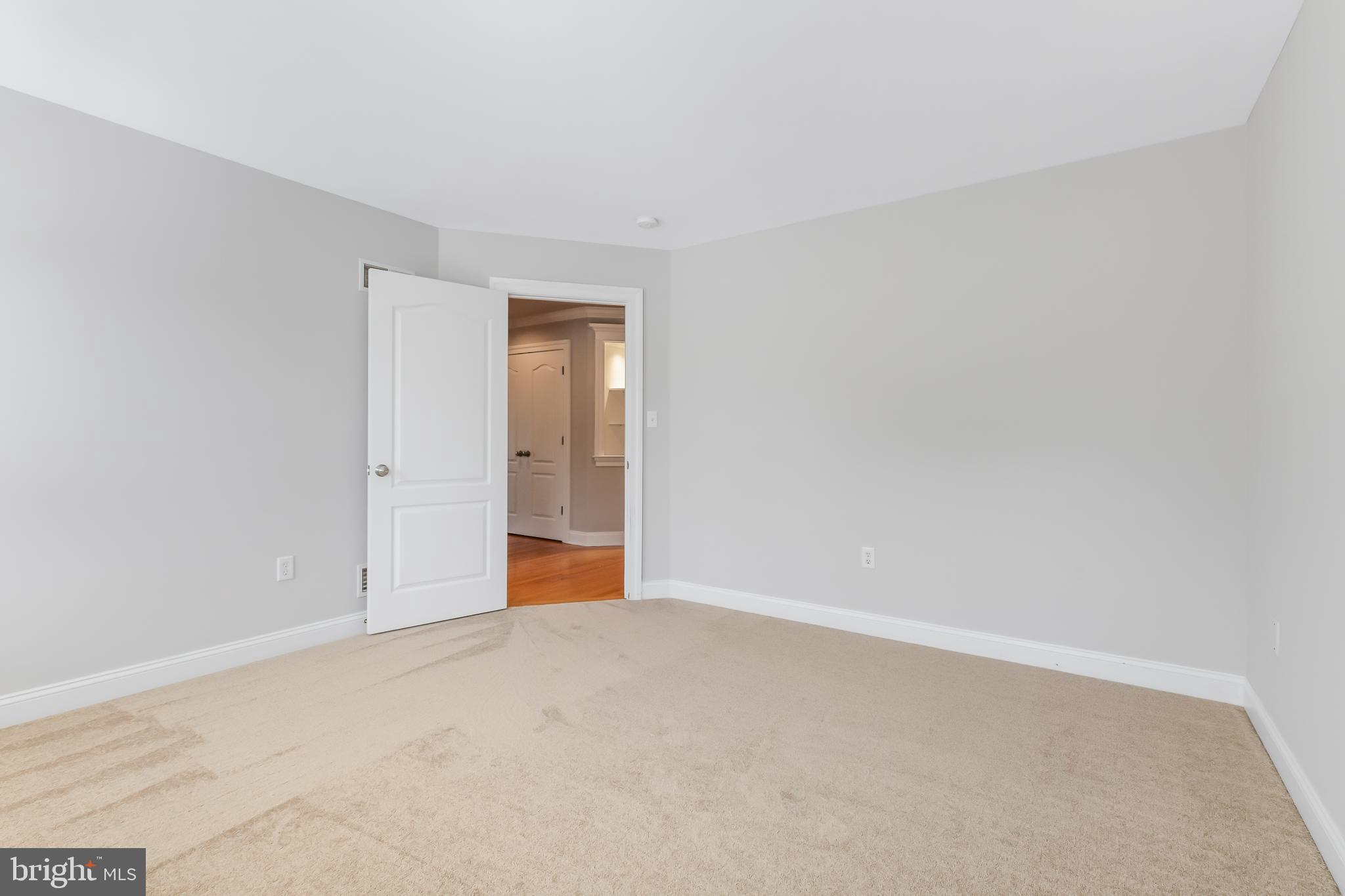 MEADOW RUN - Residential