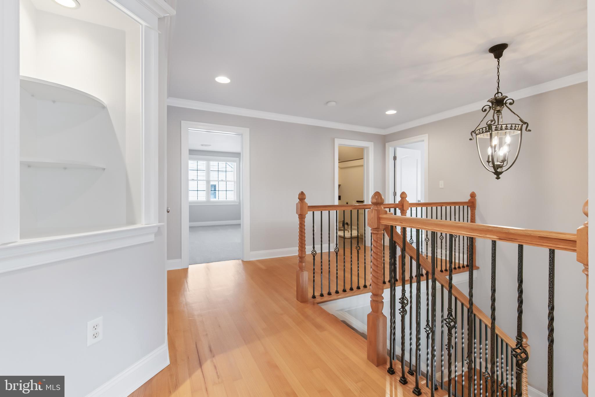 MEADOW RUN - Residential