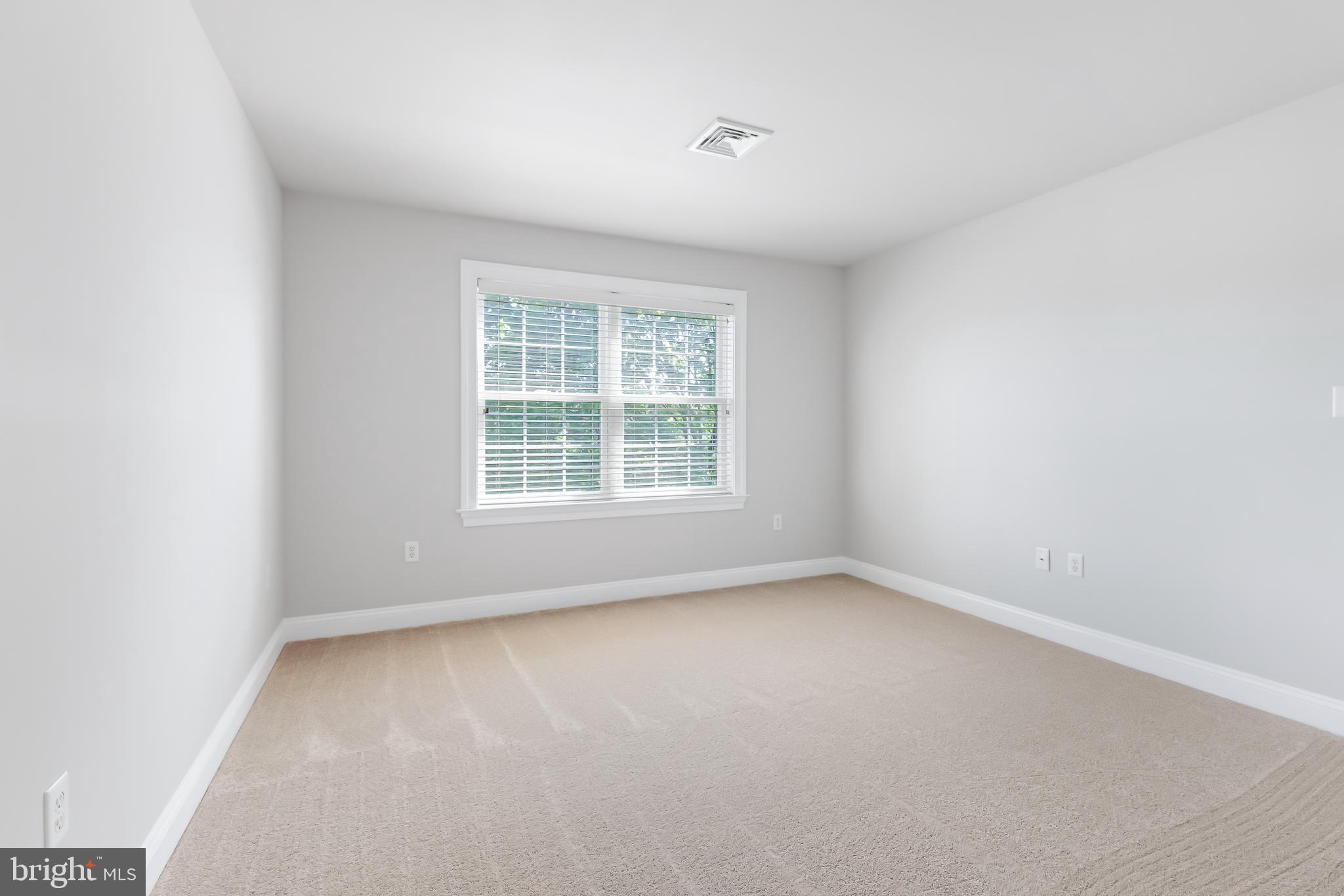 MEADOW RUN - Residential