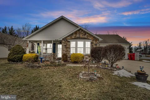 38 Lantern Lane, Shippensburg, PA 17257 - MLS#: PACB2039322