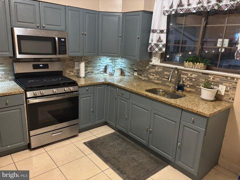 3430 FAIRFAX DRIVE CAMDEN NJ 08105