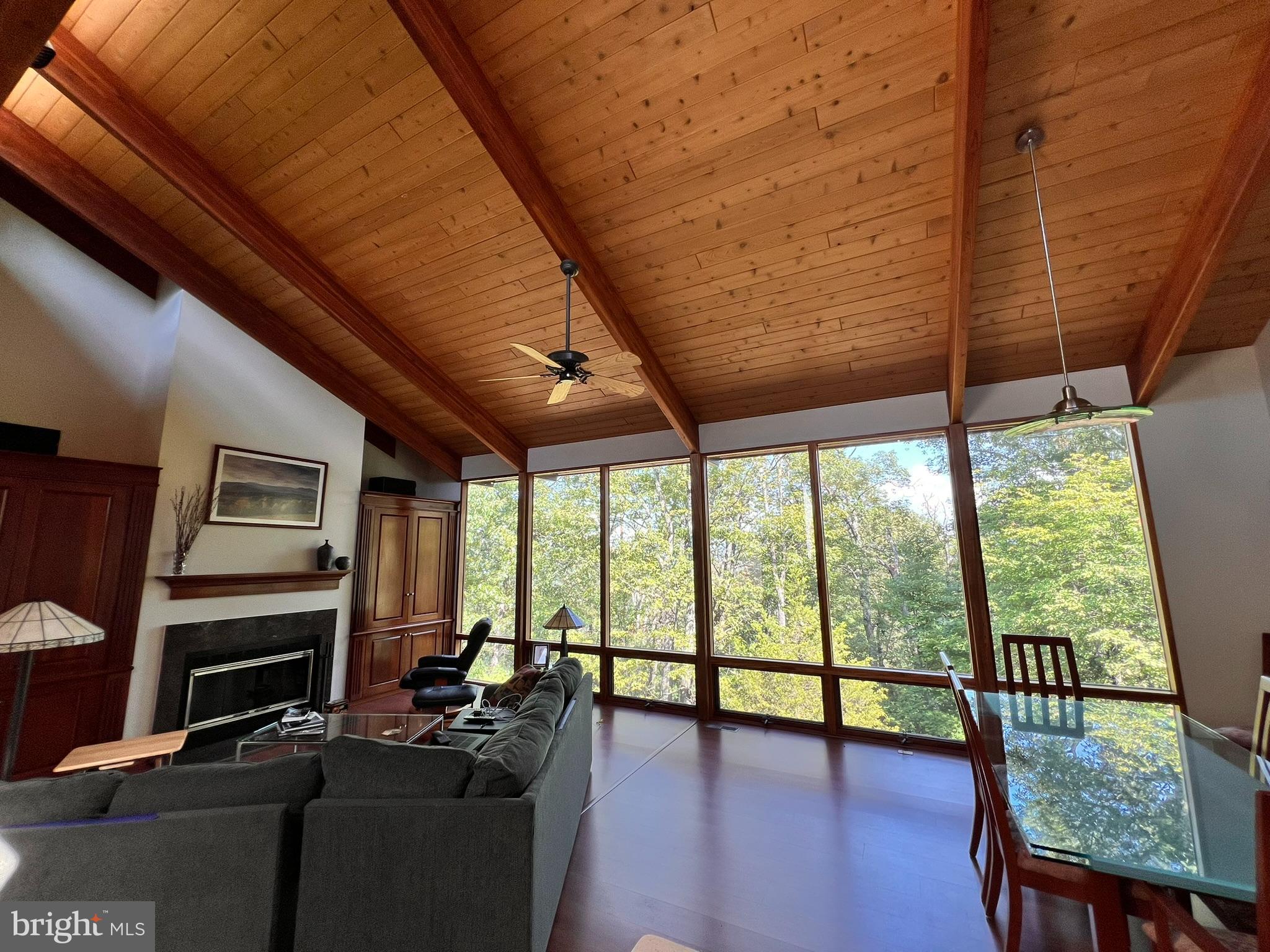 THE WOODS - Residential