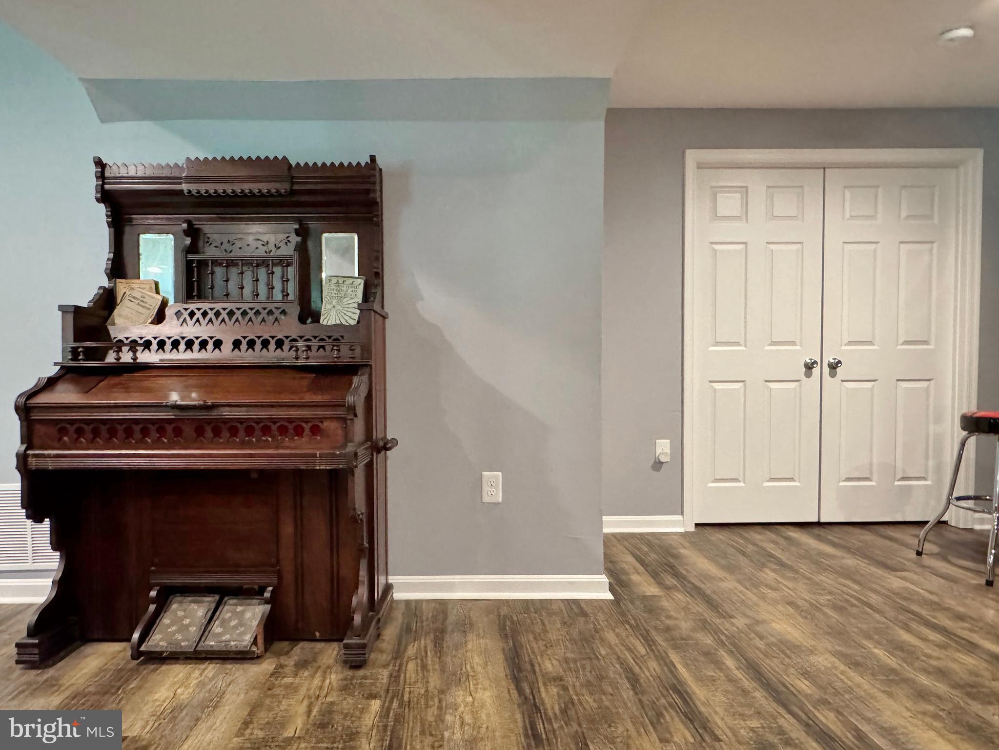 SCOUTS TRAIL - Residential