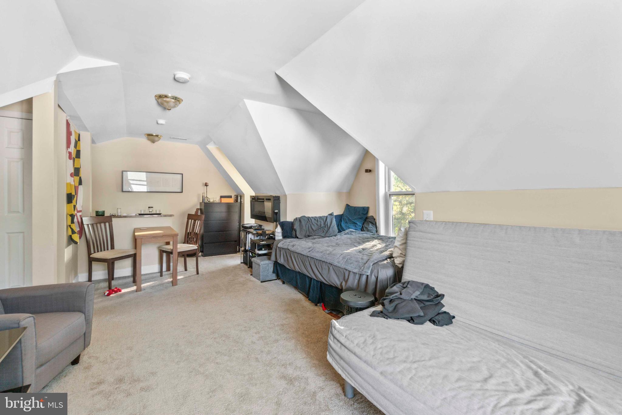 ROLAND PARK - Commercial Sale