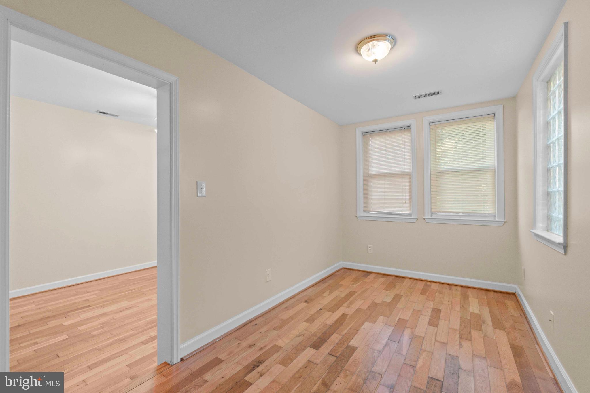 ROLAND PARK - Commercial Sale