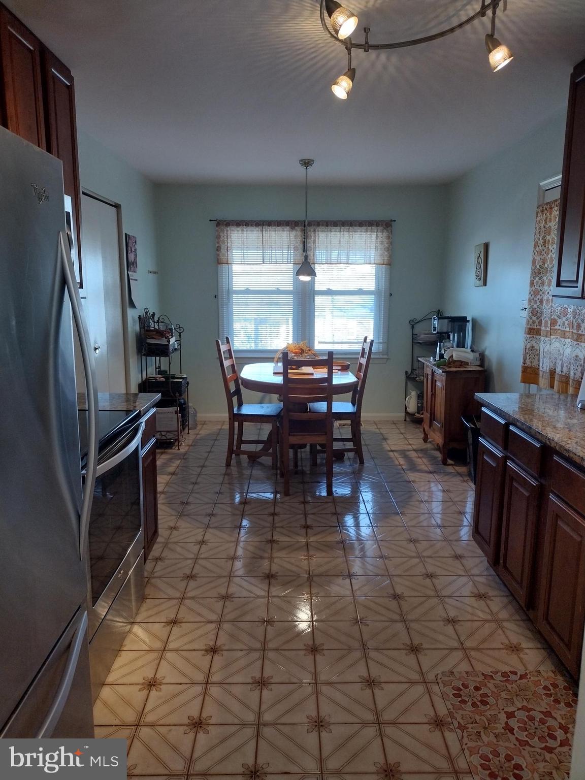 SQUIRES HILL - Residential