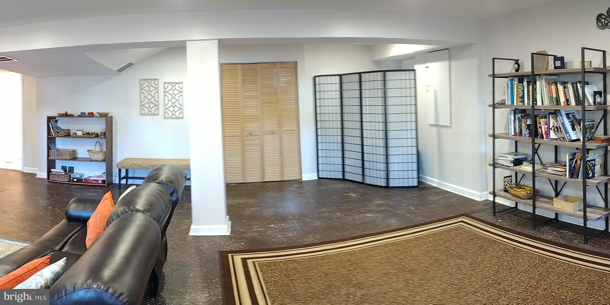 SQUIRES HILL - Residential