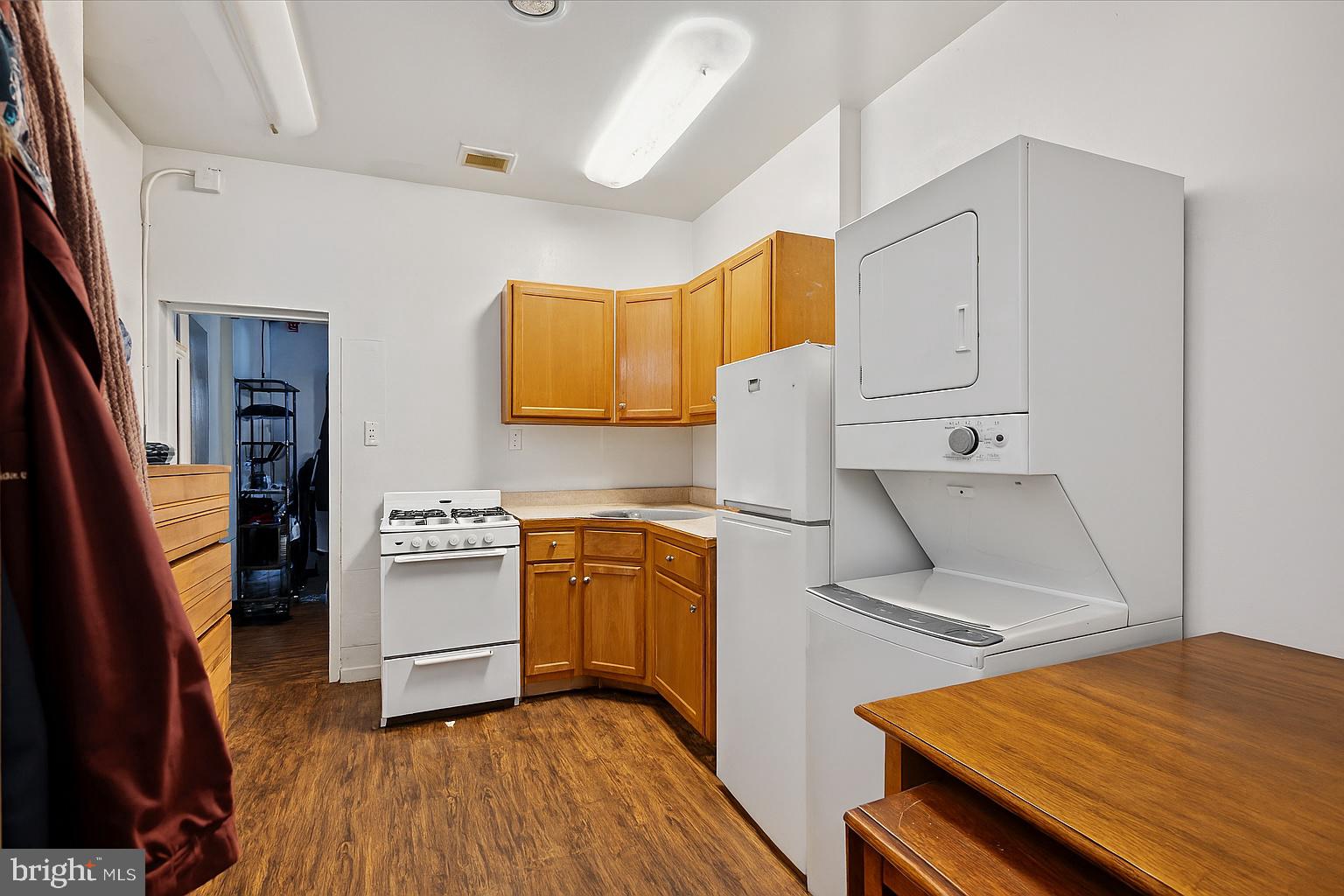 WALNUT HILL - Commercial Sale