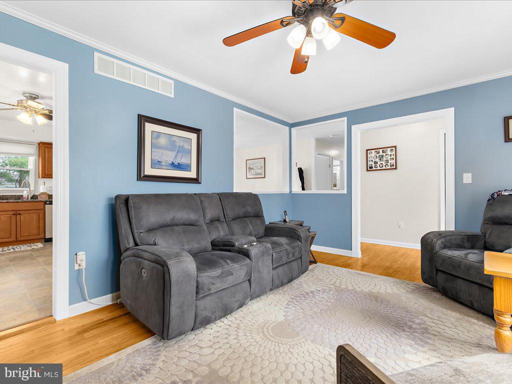 ELMHURST - Residential