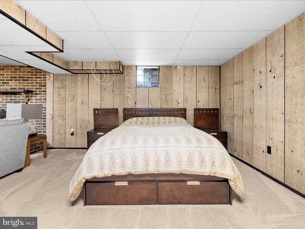 ELMHURST - Residential