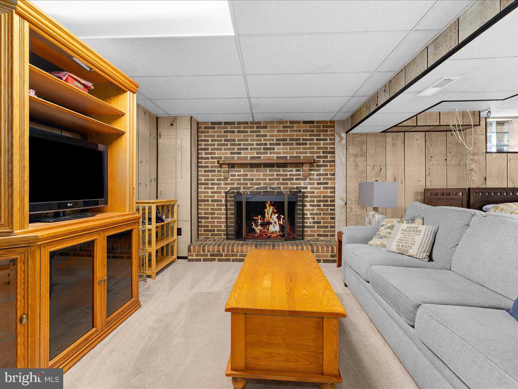 ELMHURST - Residential