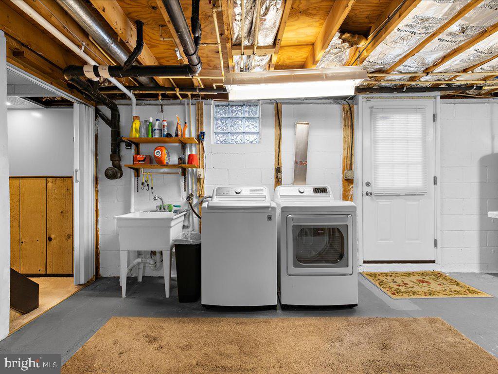 ELMHURST - Residential