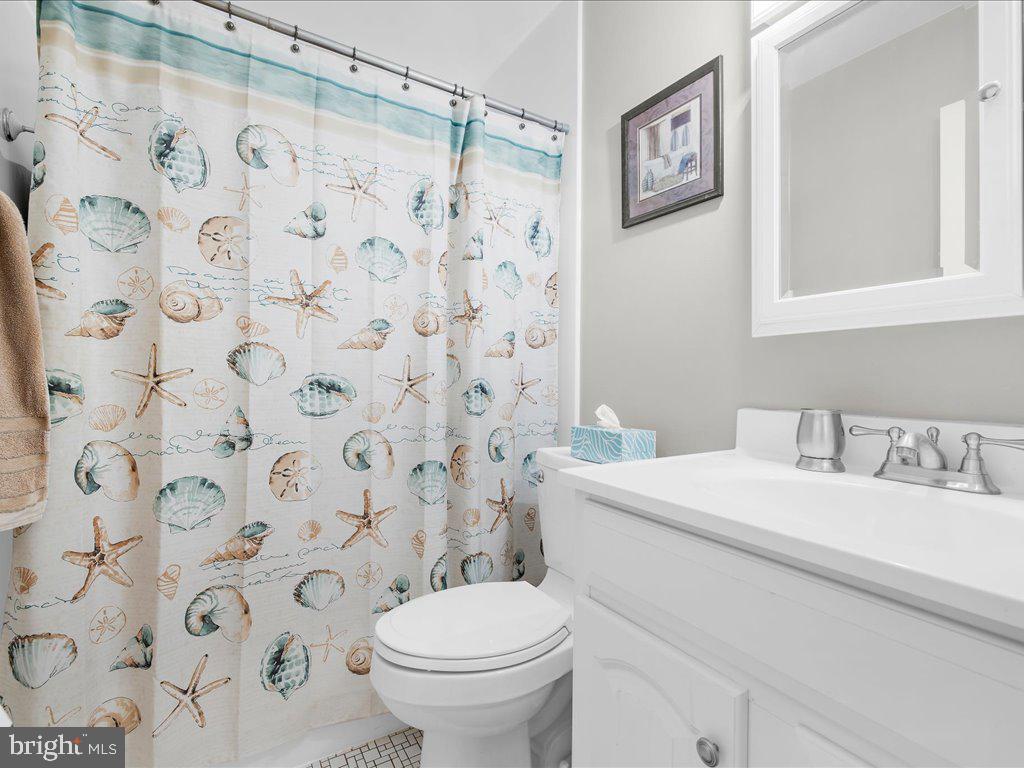 ELMHURST - Residential