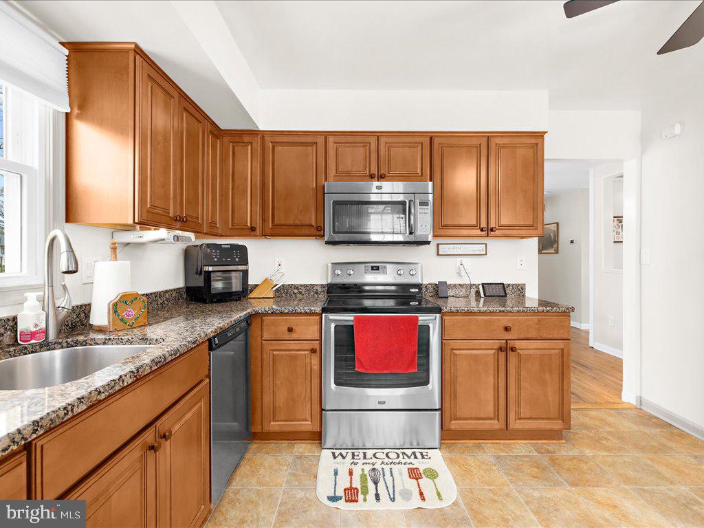 ELMHURST - Residential